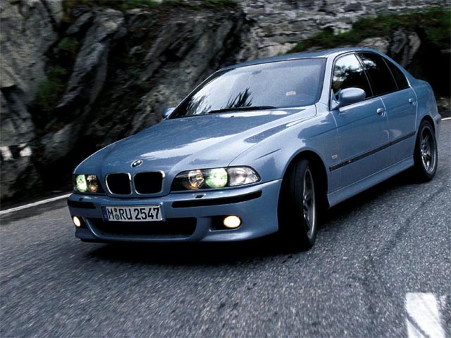 BMWm5d_3.jpg
