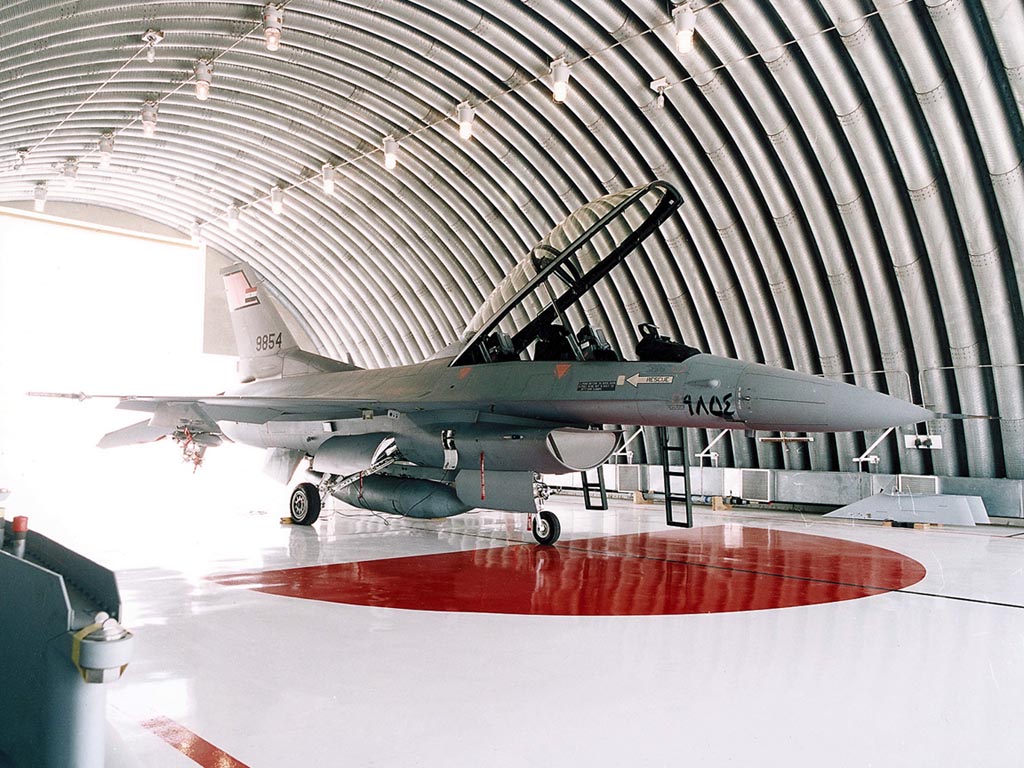 F-16D in Hanger